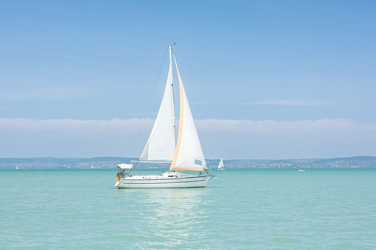 Fok 33 Vitorlás  2 Hajóbérlés Siófok